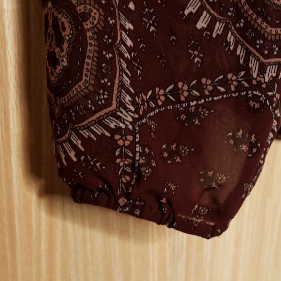 Maurices Womens Brown Paisley Semi Sheer Blouse Large - Picture 4 of 9